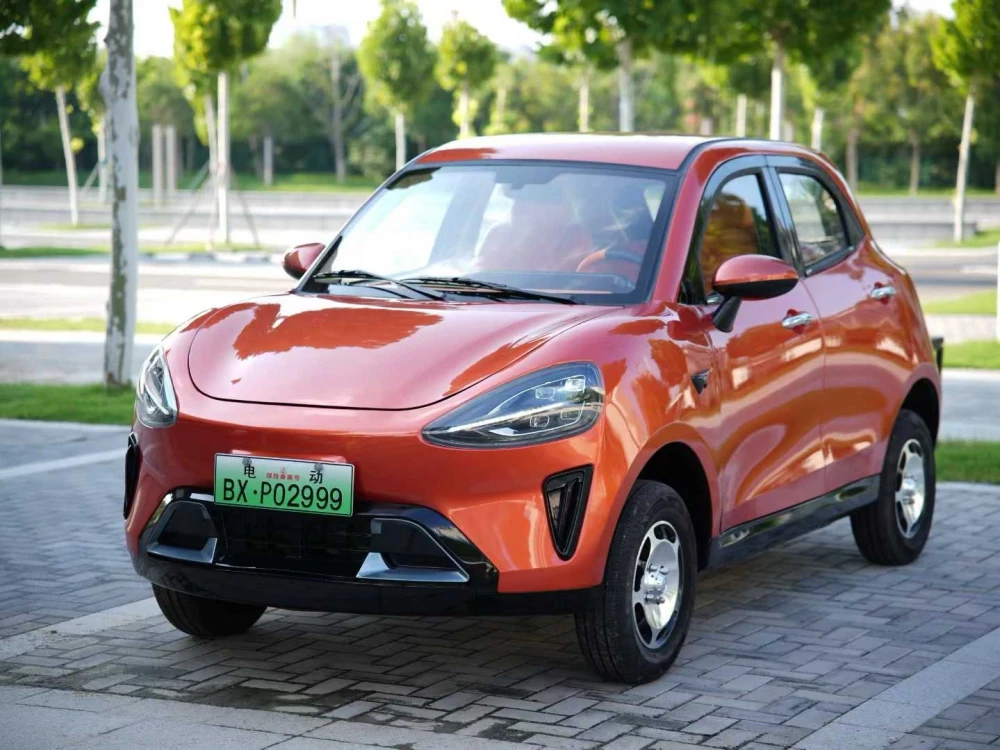 Cheapest EV mini car for family drive produced in china electric low speed cars for students